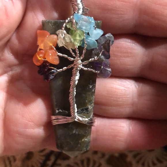 Hand Crafted Semi Precious Stones Wire Wrapped Tree Of Life Pendant - Picture 5 of 6